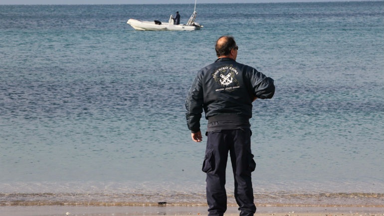 ΤΩΡΑ: Εντοπίστηκε πλοίο με λαθραία τσιγάρα στα Χανιά